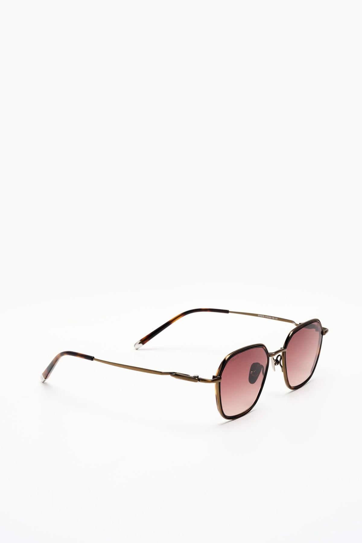 #COLOR_DUKE · BURGUNDY